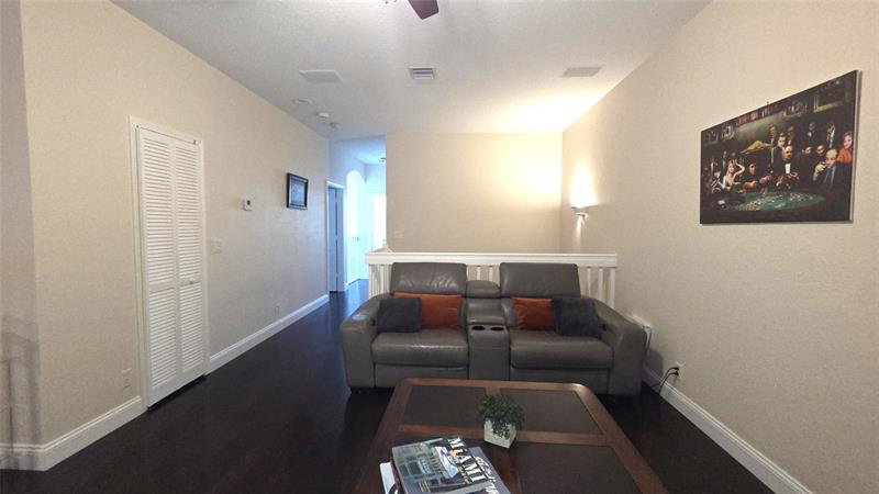 Image 14 of 22 For 504 Palm Aire Dr  504