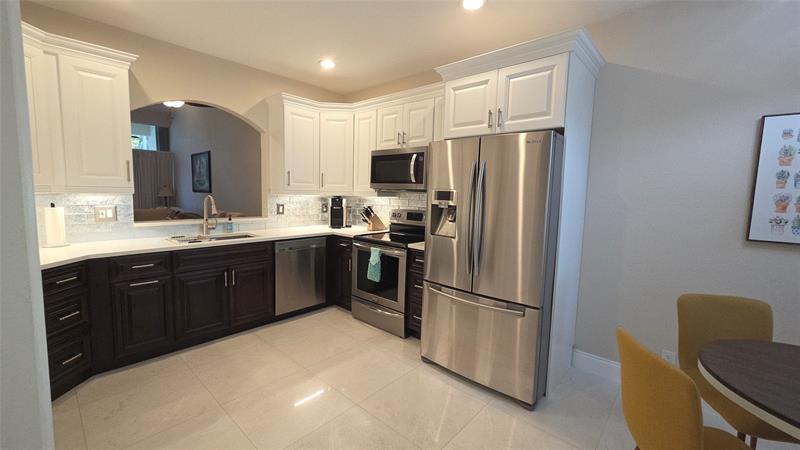Image 6 of 22 For 504 Palm Aire Dr  504