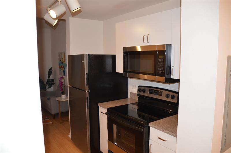 Image 7 of 32 For 533 3rd Ave  141