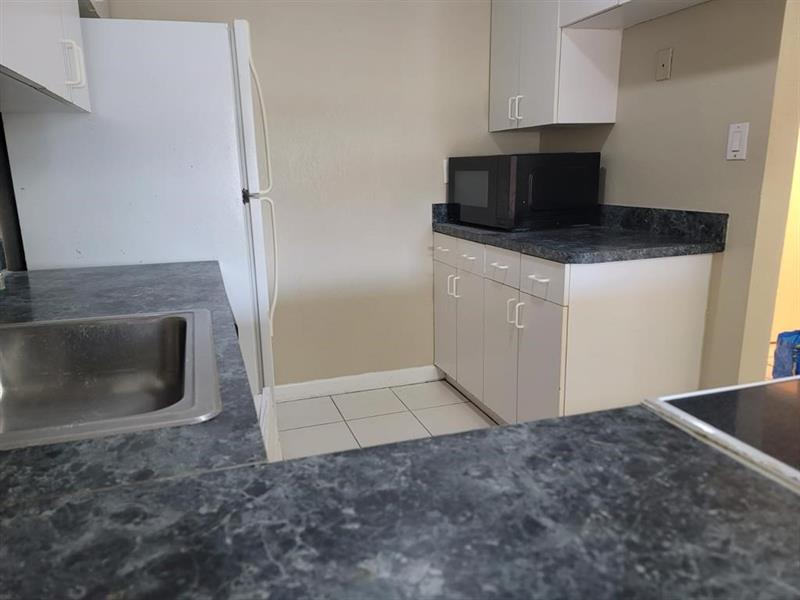 Image 4 of 17 For 4324 9th Ave  7-3b
