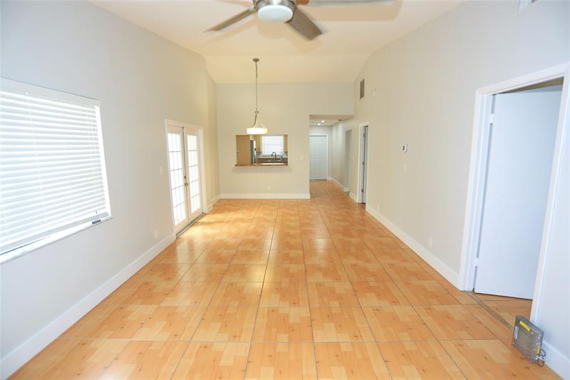 Image 10 of 37 For 6616 Parkway Dr  6616