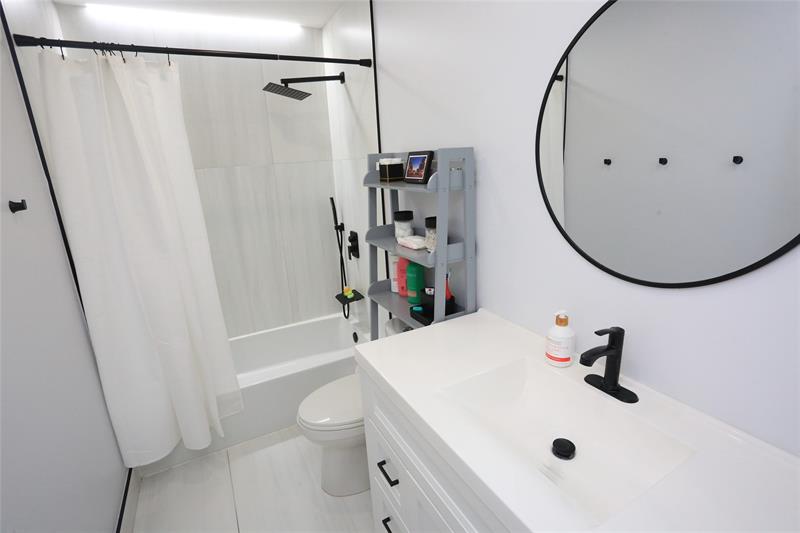 Image 17 of 37 For 6616 Parkway Dr  6616
