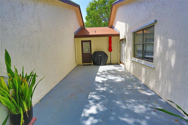 Image 23 of 37 For 6616 Parkway Dr  6616