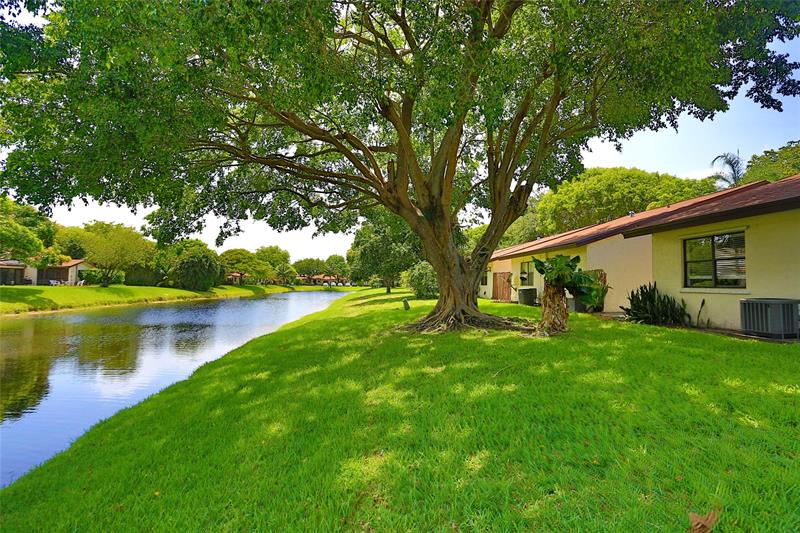 Image 24 of 37 For 6616 Parkway Dr  6616