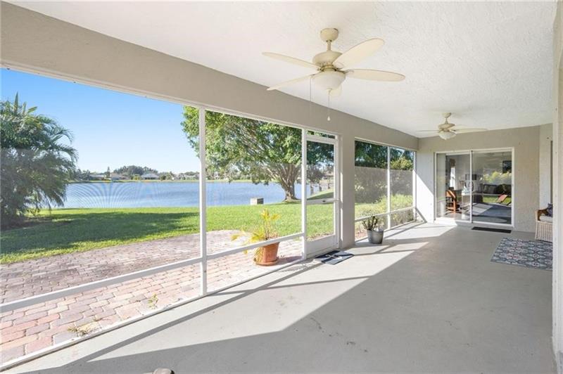 Image 19 of 36 For 935 Southlakes Way