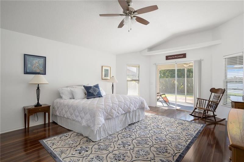 Image 20 of 36 For 935 Southlakes Way