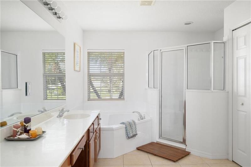 Image 23 of 36 For 935 Southlakes Way