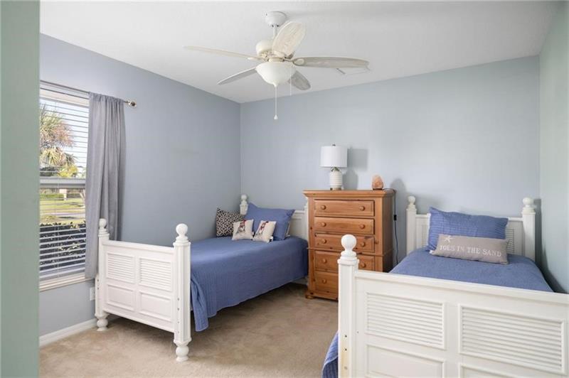 Image 27 of 36 For 935 Southlakes Way