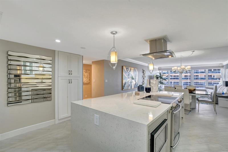Image 4 of 43 For 4100 Galt Ocean Dr  305