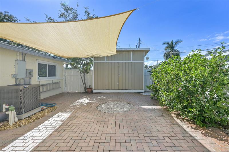 Image 29 of 47 For 281 18th Ct  