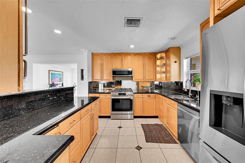 Image 3 of 47 For 281 18th Ct  