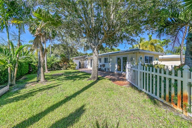 Image 32 of 47 For 281 18th Ct  
