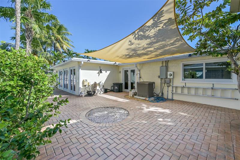 Image 33 of 47 For 281 18th Ct  