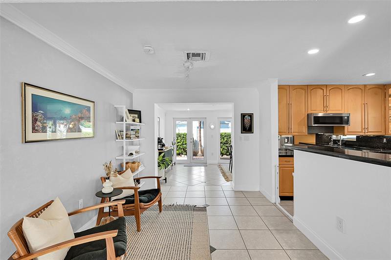 Image 5 of 47 For 281 18th Ct  