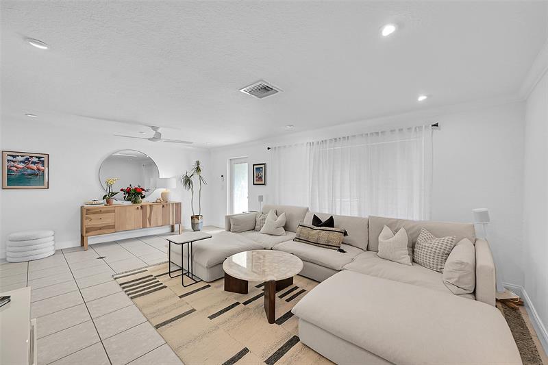 Image 9 of 47 For 281 18th Ct  