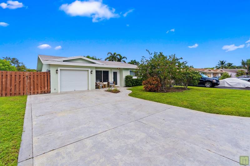 Image 3 of 43 For 3161 65th Dr