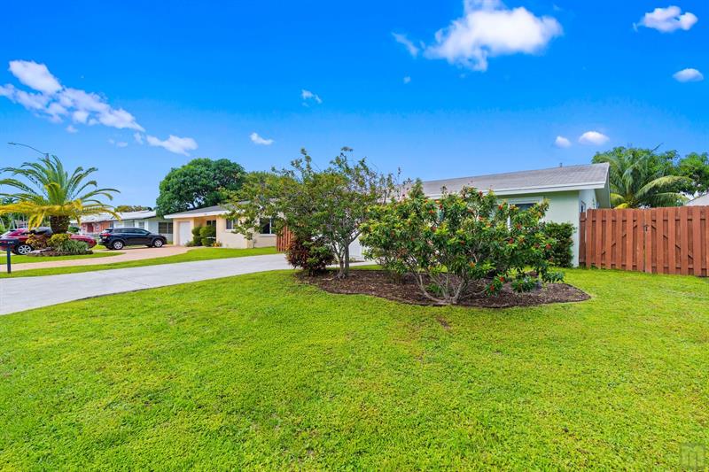 Image 4 of 43 For 3161 65th Dr