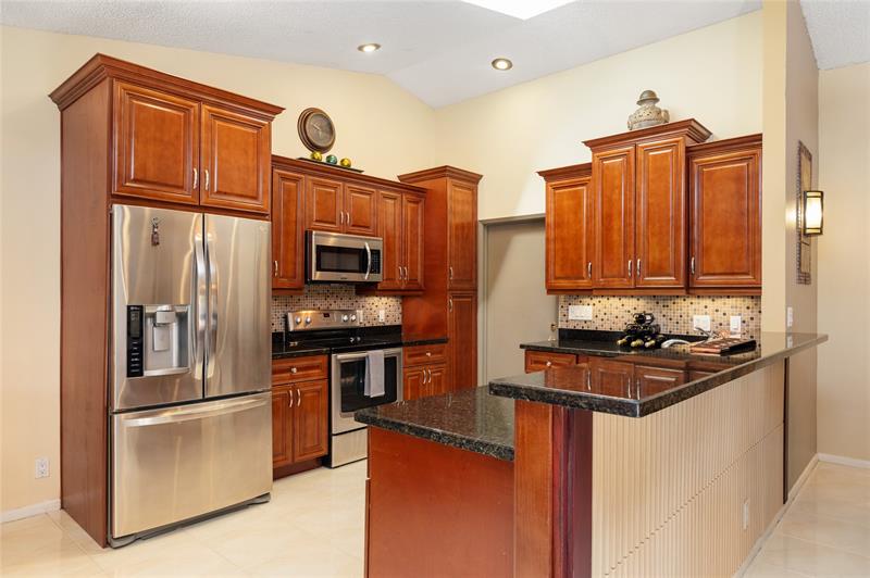 Image 11 of 27 For 21011 Windemere Ln