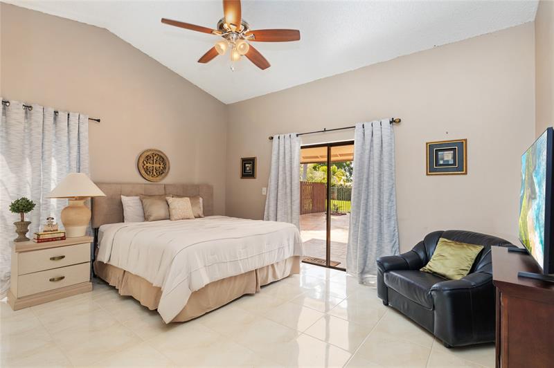 Image 21 of 27 For 21011 Windemere Ln