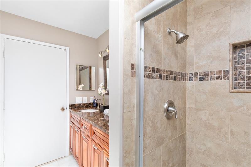Image 23 of 27 For 21011 Windemere Ln