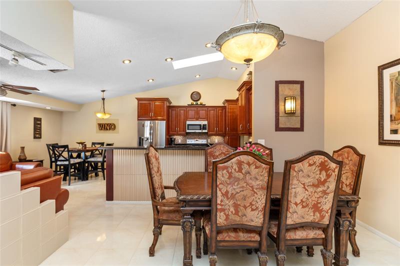 Image 6 of 27 For 21011 Windemere Ln