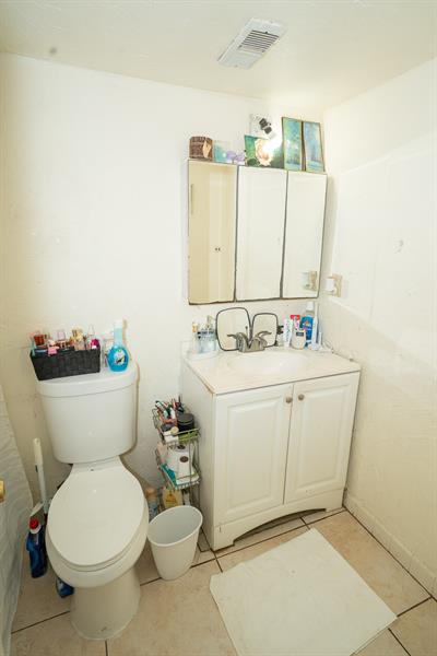 Image 18 of 25 For 3110 Pine Island Rd  304