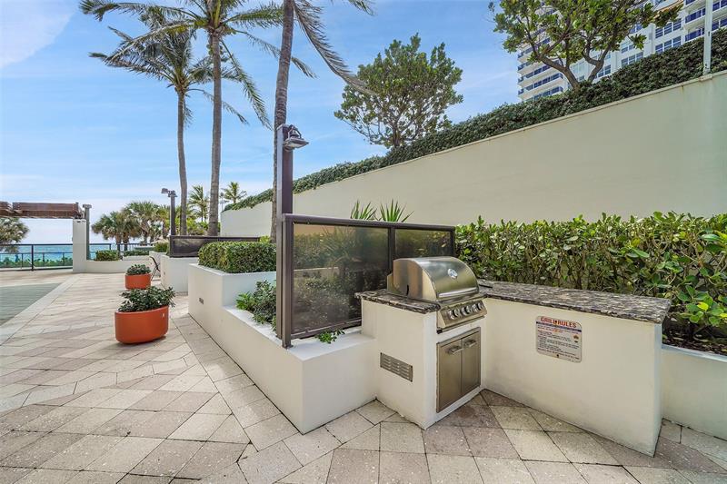 Image 32 of 40 For 3550 Galt Ocean Dr  102