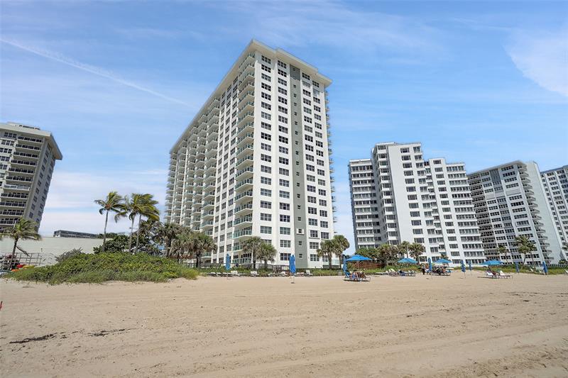 Image 38 of 40 For 3550 Galt Ocean Dr  102