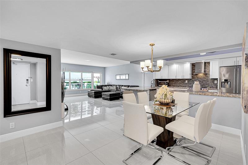 Image 6 of 40 For 3550 Galt Ocean Dr  102