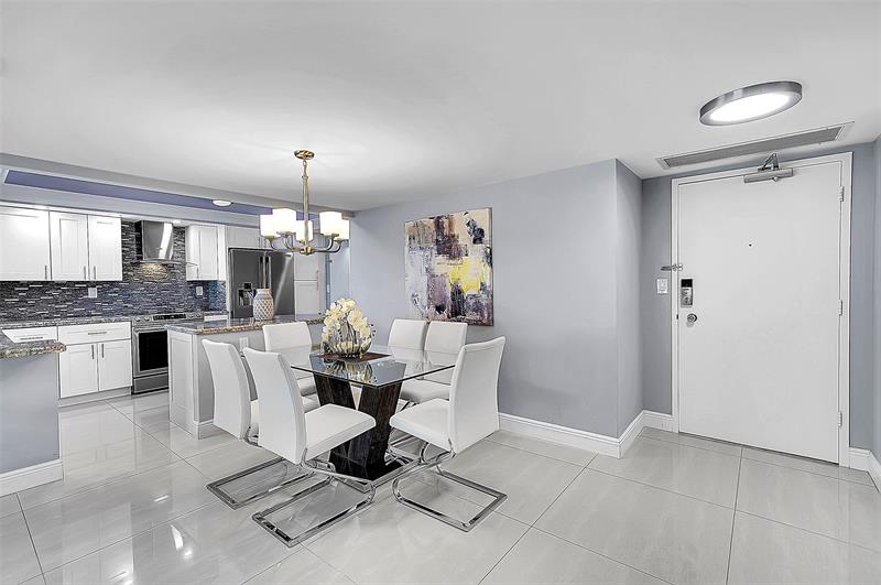 Image 8 of 40 For 3550 Galt Ocean Dr  102