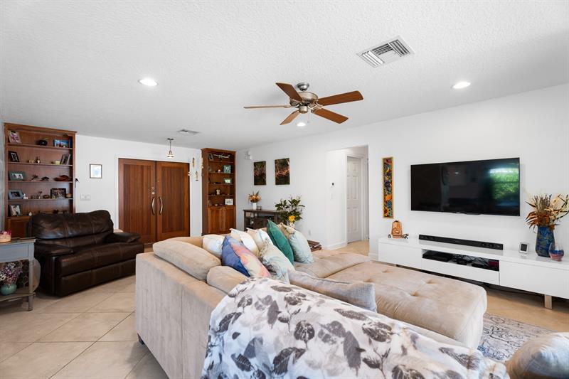 Image 14 of 36 For 1798 Cabin Pl