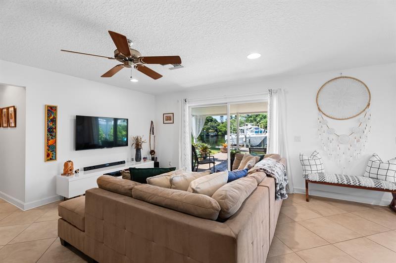 Image 16 of 36 For 1798 Cabin Pl