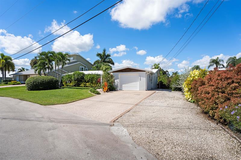 Image 9 of 36 For 1798 Cabin Pl