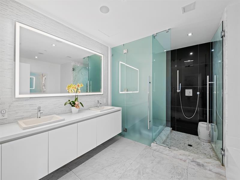 Image 25 of 45 For 701 Fort Lauderdale Beach Blvd  705