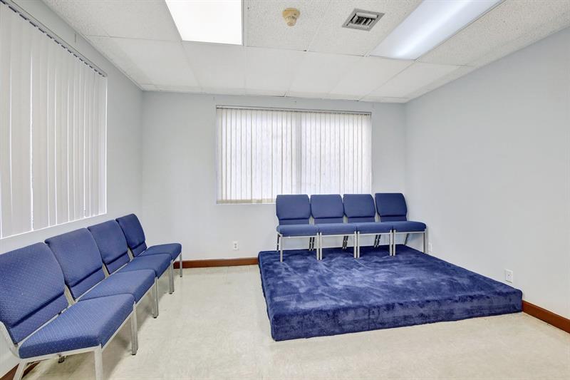 Image 17 of 76 For 4505 103rd Ave