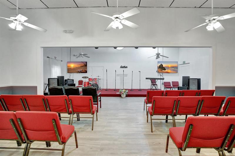 Image 28 of 76 For 4505 103rd Ave