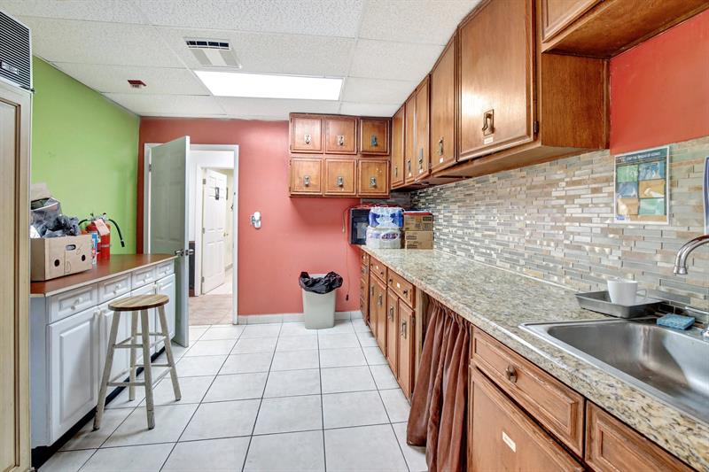 Image 44 of 76 For 4505 103rd Ave