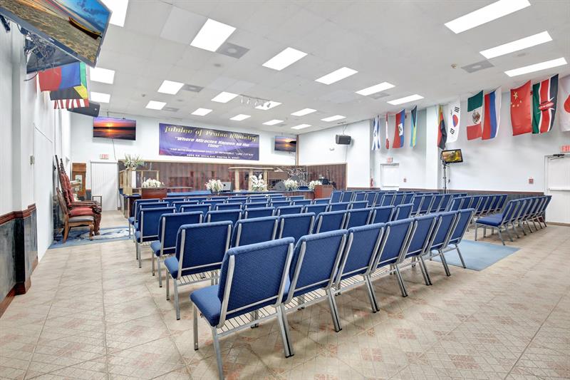 Image 48 of 76 For 4505 103rd Ave