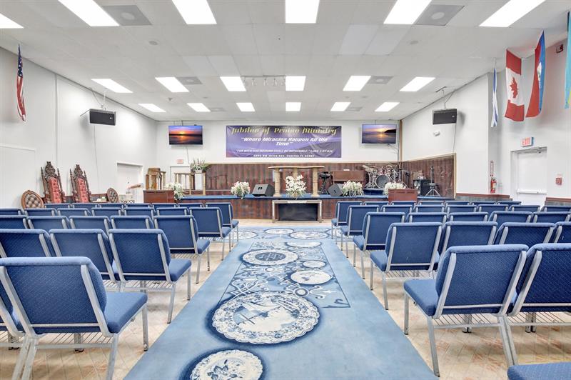 Image 49 of 76 For 4505 103rd Ave