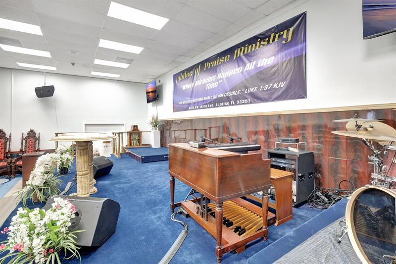 Image 56 of 76 For 4505 103rd Ave