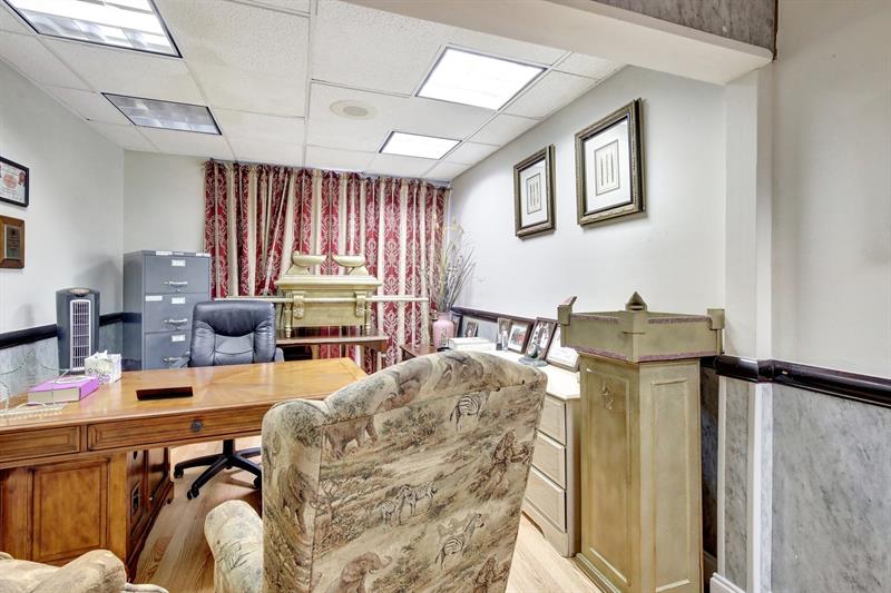 Image 65 of 76 For 4505 103rd Ave