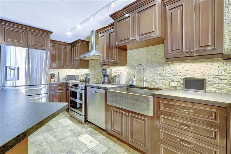 Image 13 of 70 For 2300 Diana  203