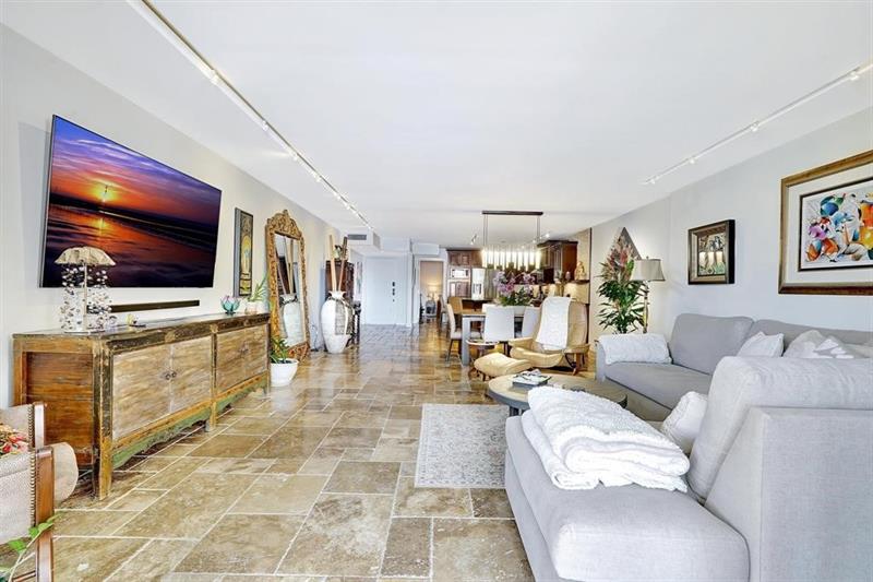 Image 19 of 70 For 2300 Diana  203