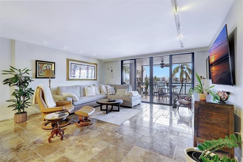 Image 20 of 70 For 2300 Diana  203