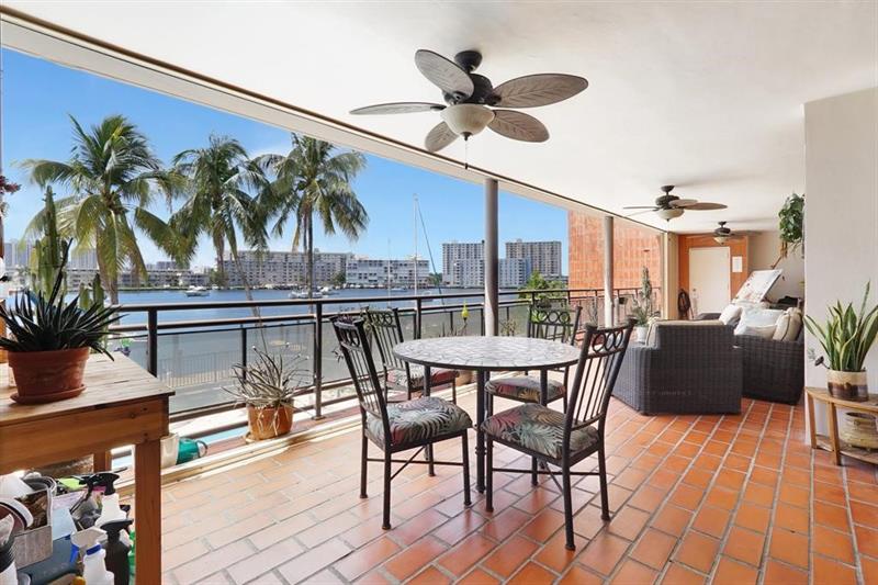 Image 25 of 70 For 2300 Diana  203