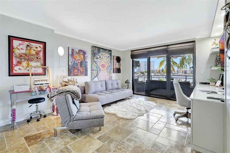 Image 40 of 70 For 2300 Diana  203