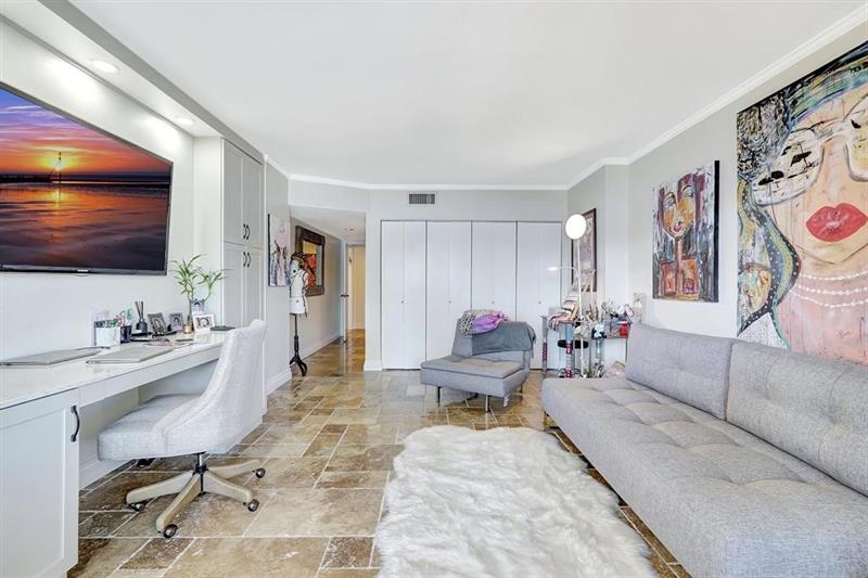 Image 42 of 70 For 2300 Diana  203