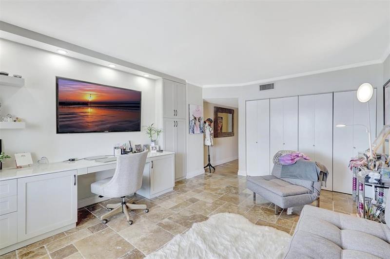 Image 43 of 70 For 2300 Diana  203