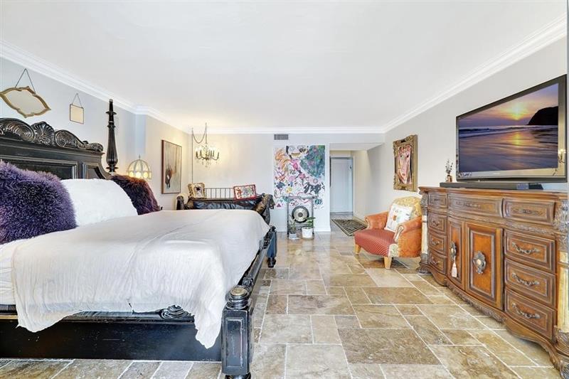 Image 47 of 70 For 2300 Diana  203