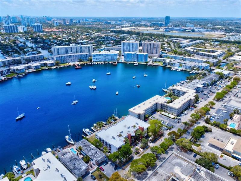 Image 60 of 70 For 2300 Diana  203